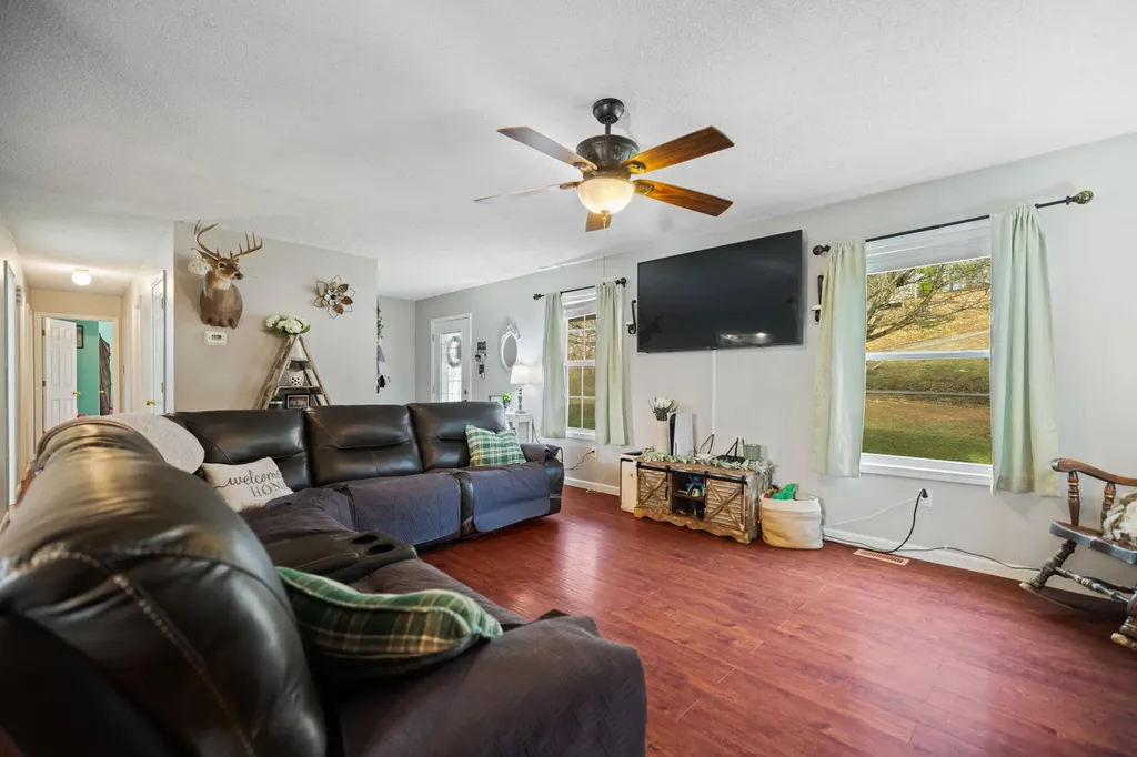 210 Big Hill Mountain Road Mckee KY 40447