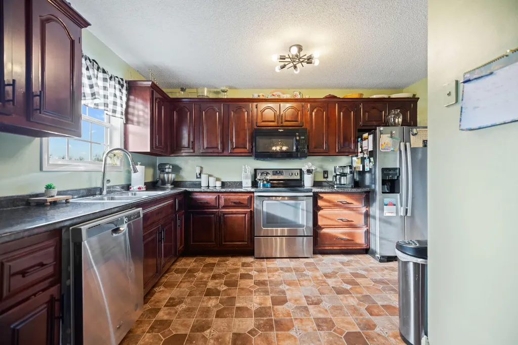 210 Big Hill Mountain Road Mckee KY 40447