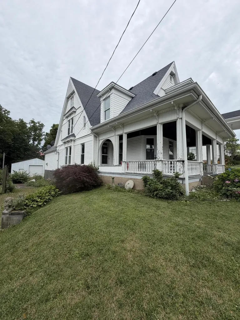 119 Pumphrey Avenue Flemingsburg KY 41041
