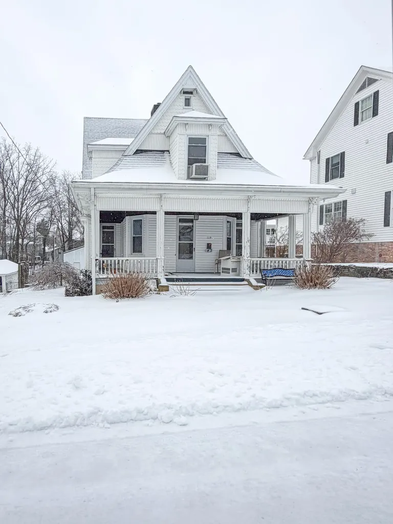 119 Pumphrey Avenue Flemingsburg KY 41041