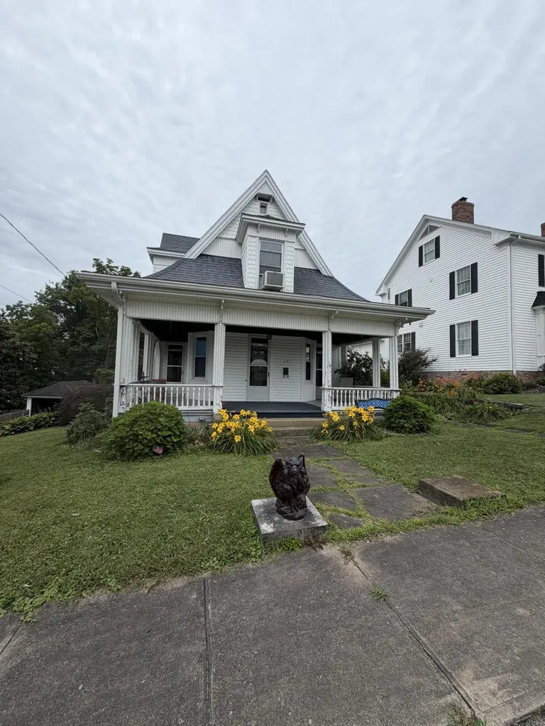 119 Pumphrey Avenue Flemingsburg KY 41041