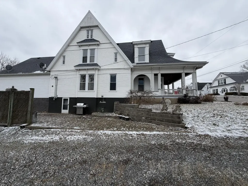 119 Pumphrey Avenue Flemingsburg KY 41041