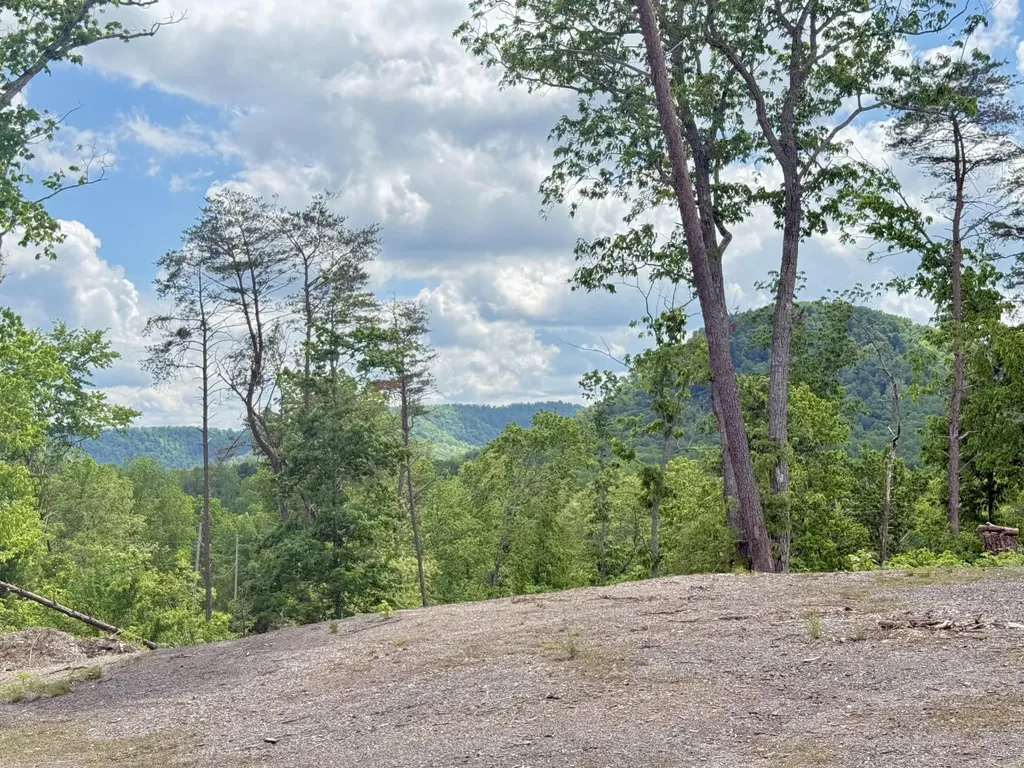 Lot 2 Woodland Estates Irvine KY 40336