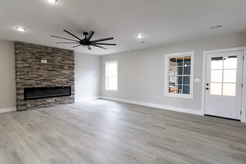 61 Emily Lane London KY 40744
