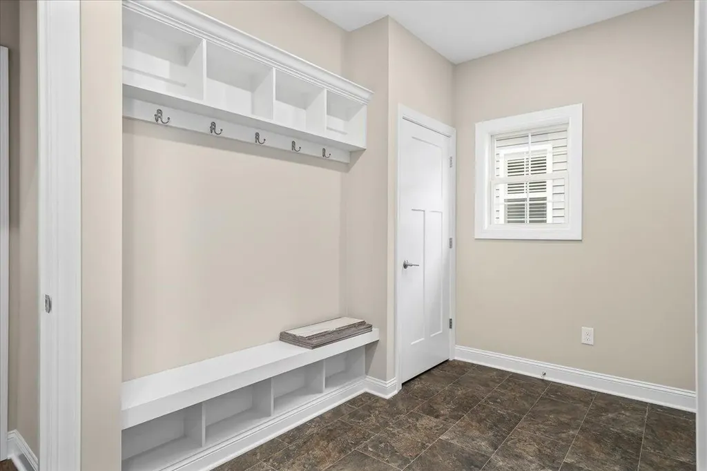 1081 Squirrel Nest Lane Lexington KY 40509