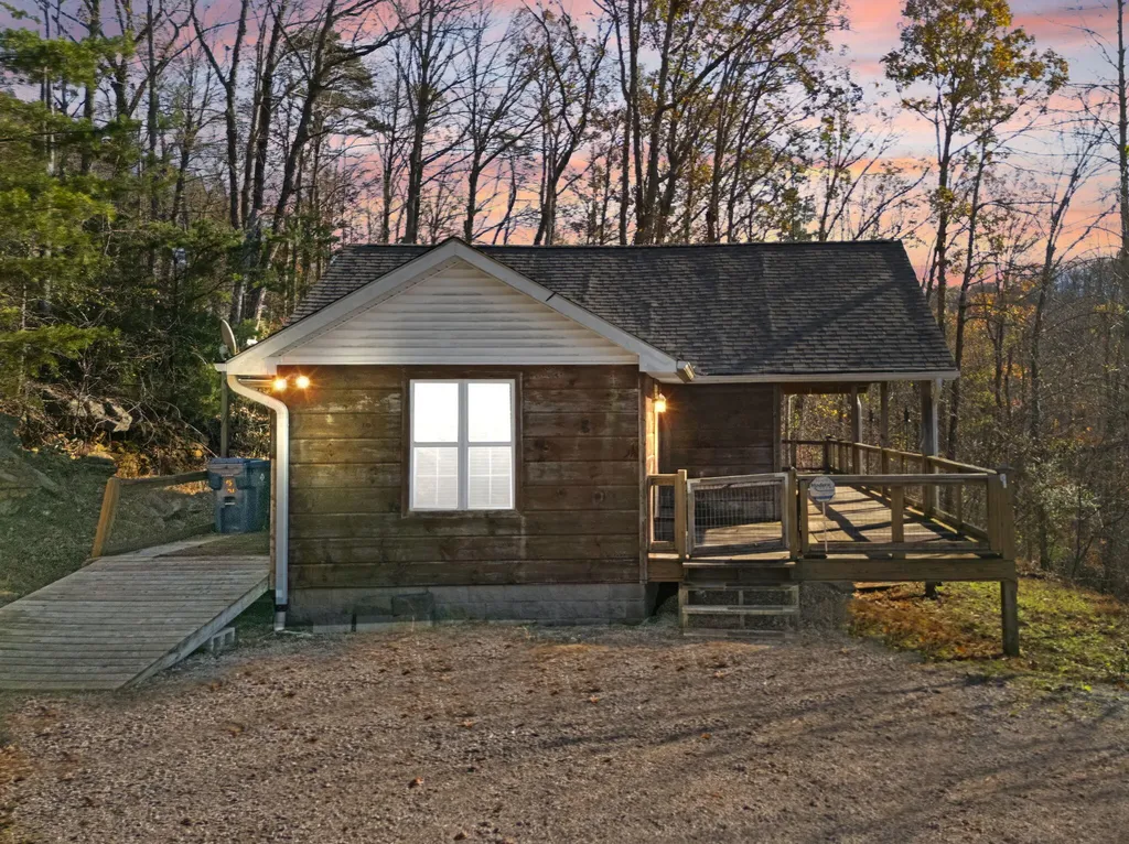 65 Maple Drive Burnside KY 42519