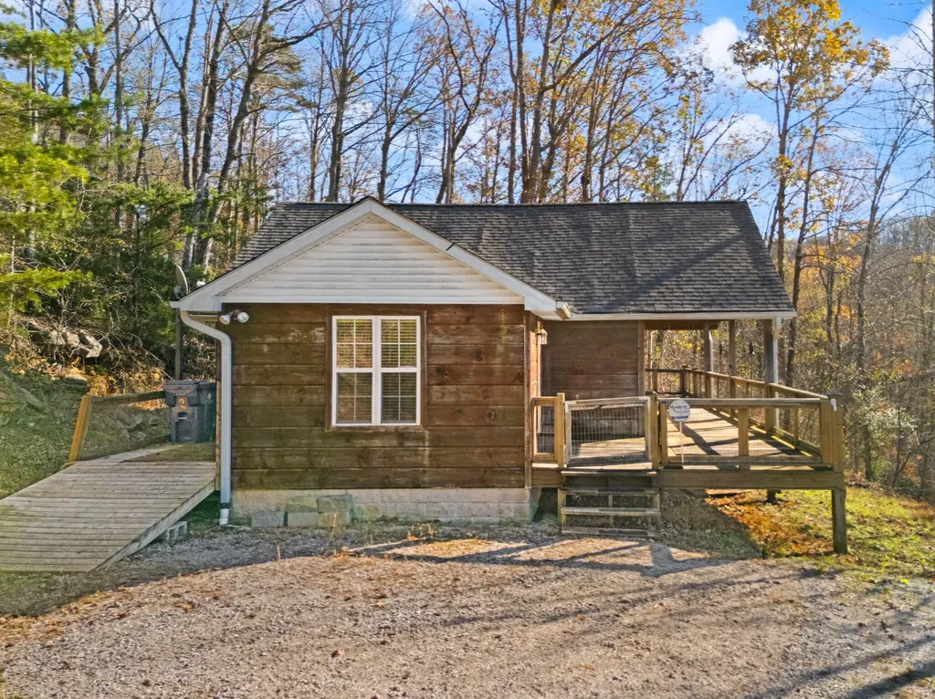 65 Maple Drive Burnside KY 42519