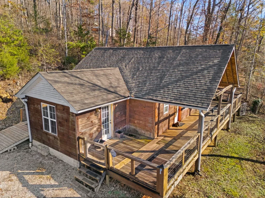 65 Maple Drive Burnside KY 42519