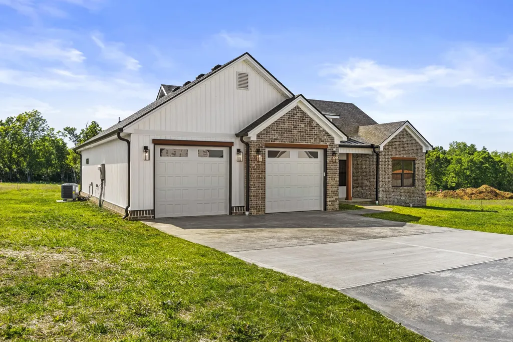 106 Bill Silvey Road Danville KY 40422