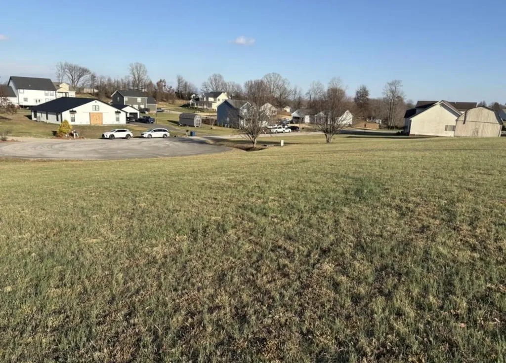38 Nate Lane London KY 40744