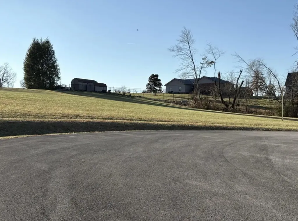 38 Nate Lane London KY 40744