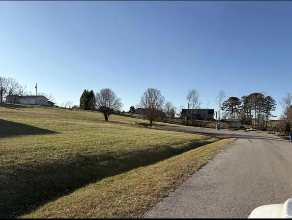 38 Nate Lane London KY 40744