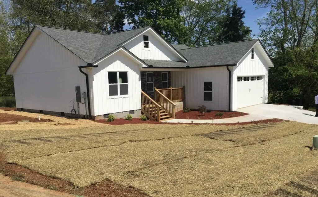 38 Nate Lane London KY 40744