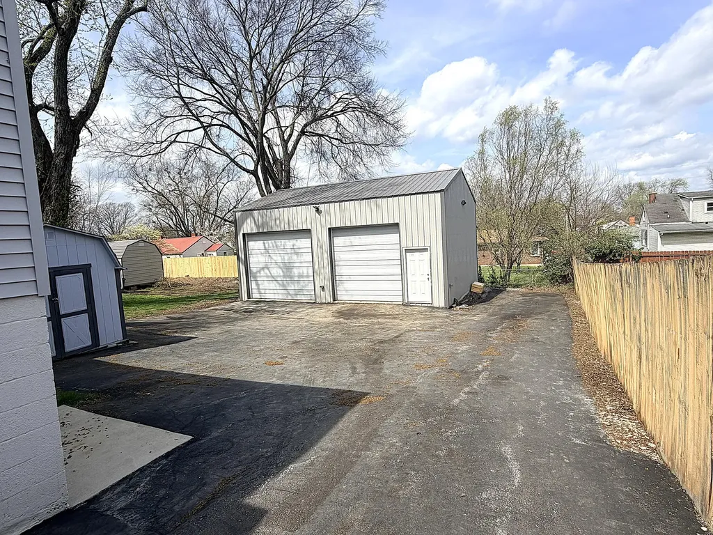 216 Laffoon Drive Frankfort KY 40601