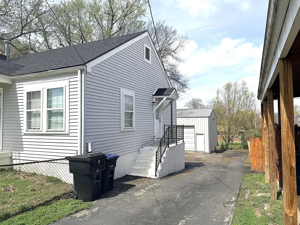 216 Laffoon Drive Frankfort KY 40601
