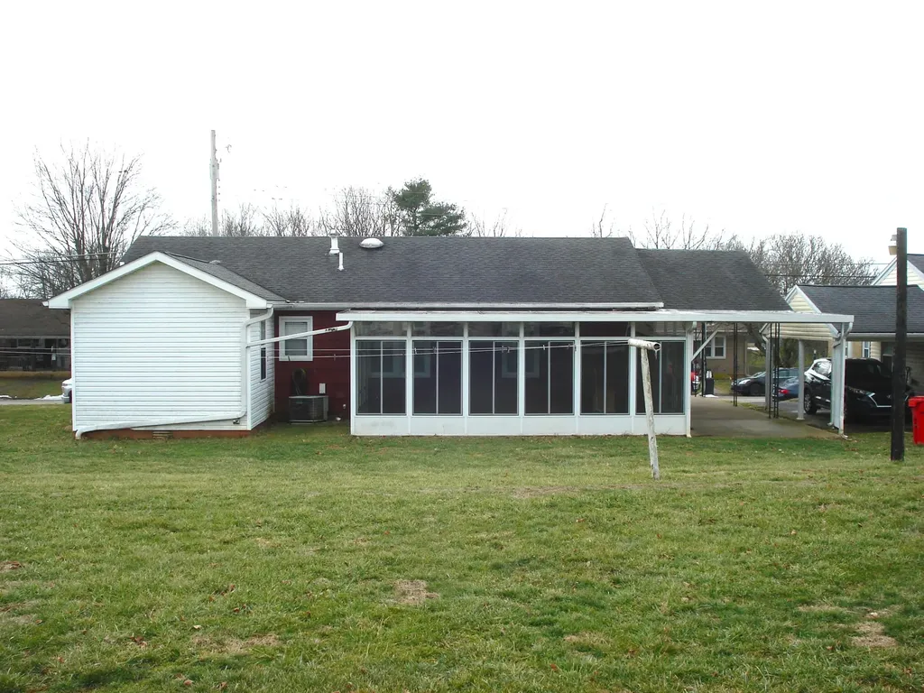 404 Broadway Avenue Cynthiana KY 41031