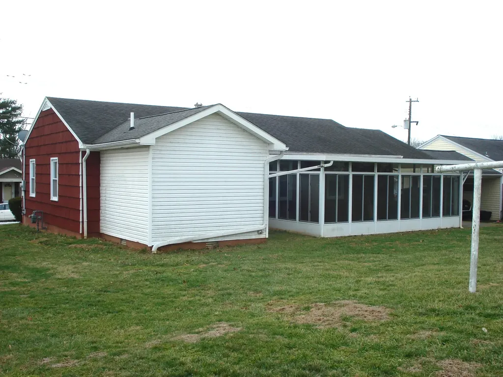 404 Broadway Avenue Cynthiana KY 41031