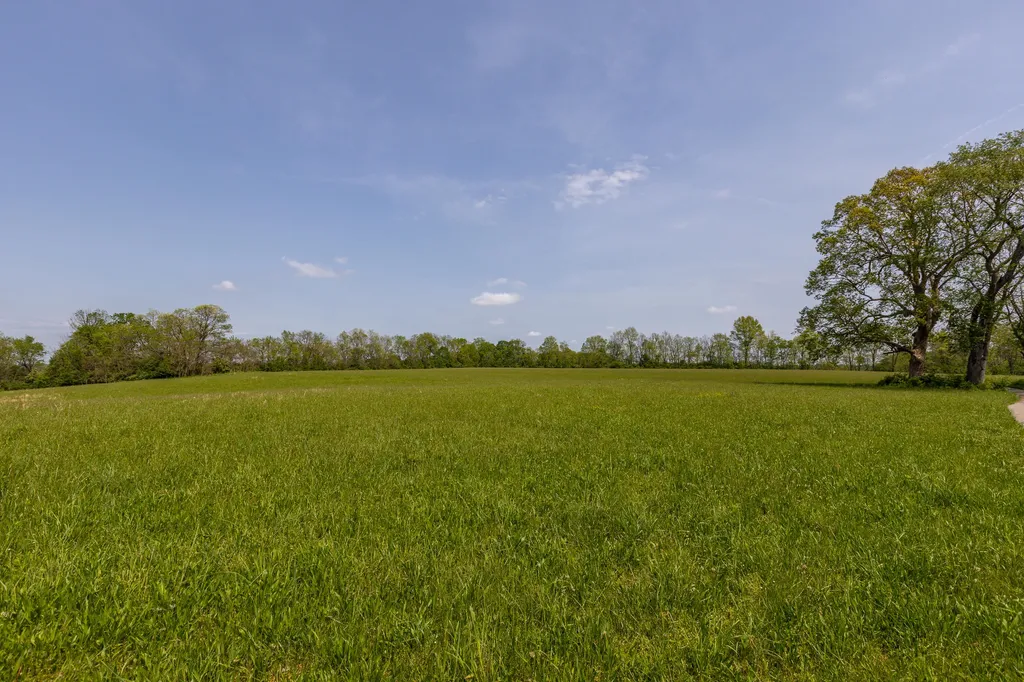 4440 Lexington Road Paris KY 40361