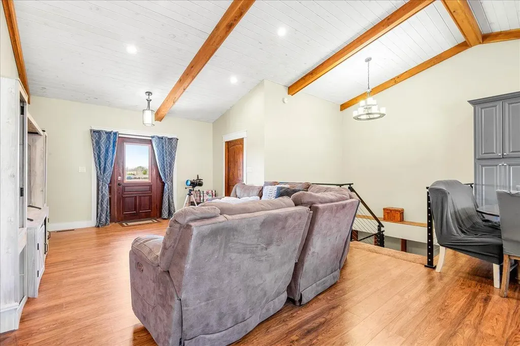 2655 Cripple Creek Road Rockholds KY 40759