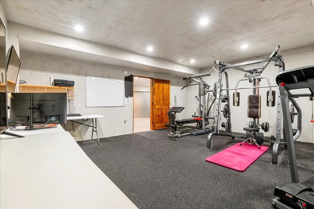 2655 Cripple Creek Road Rockholds KY 40759