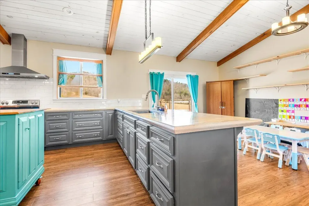 2655 Cripple Creek Road Rockholds KY 40759