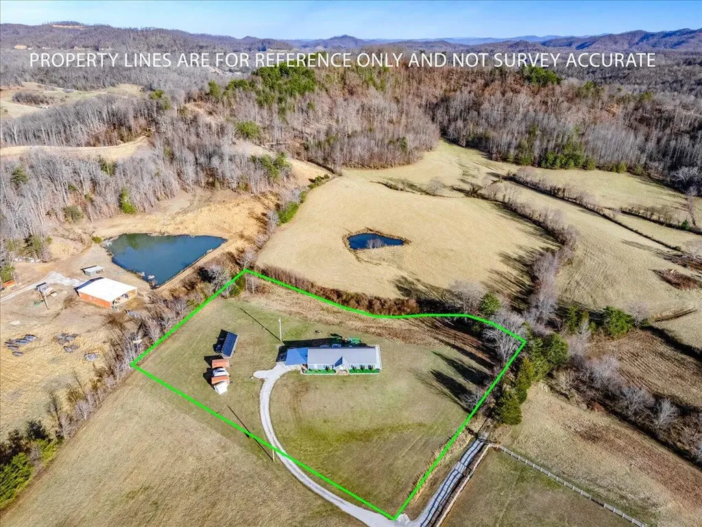 2655 Cripple Creek Road Rockholds KY 40759