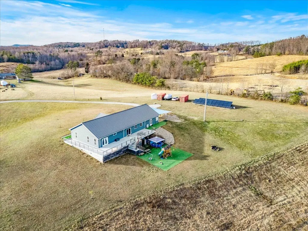2655 Cripple Creek Road Rockholds KY 40759