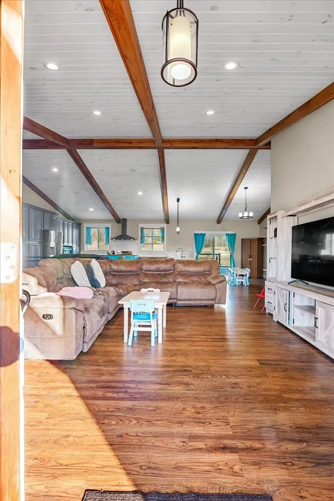 2655 Cripple Creek Road Rockholds KY 40759