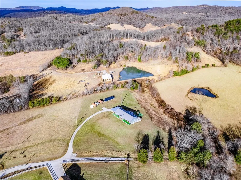 2655 Cripple Creek Road Rockholds KY 40759