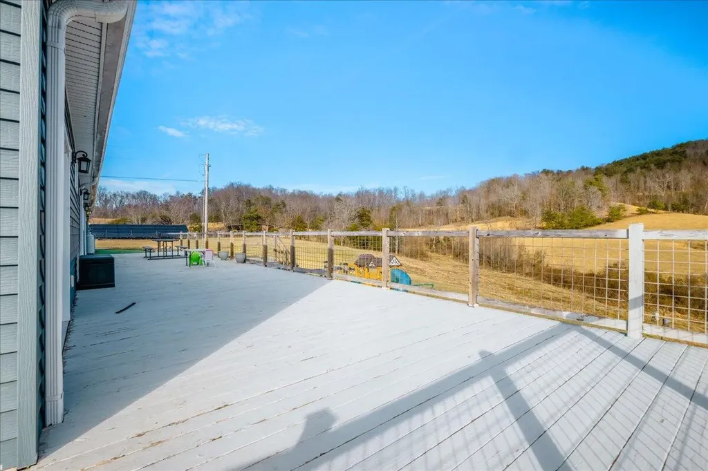 2655 Cripple Creek Road Rockholds KY 40759