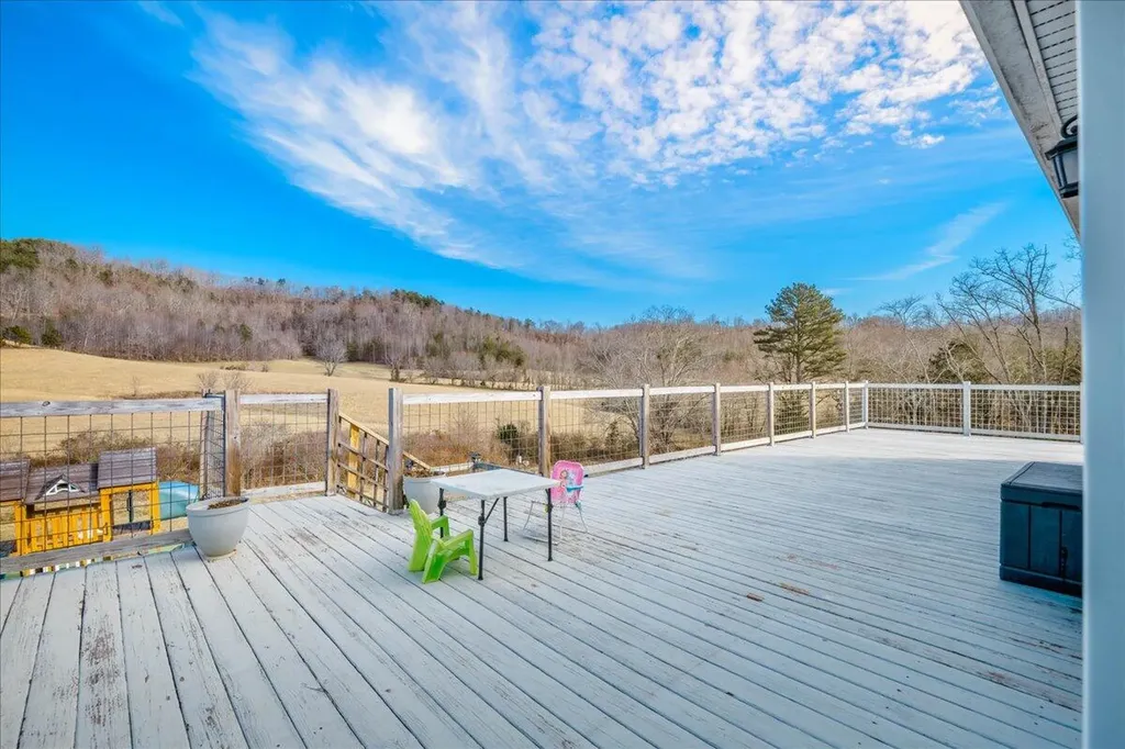 2655 Cripple Creek Road Rockholds KY 40759