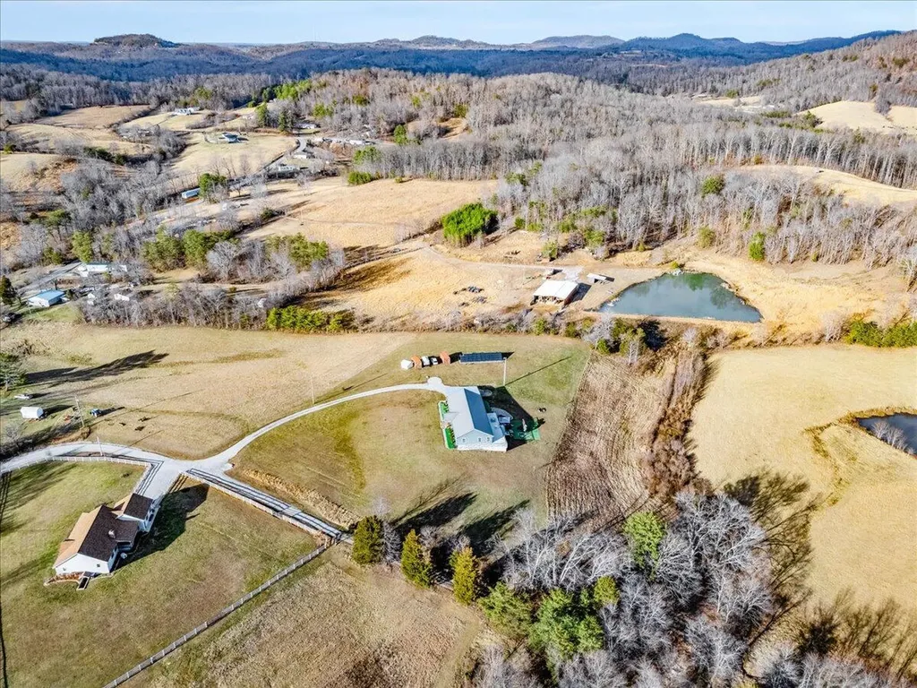 2655 Cripple Creek Road Rockholds KY 40759