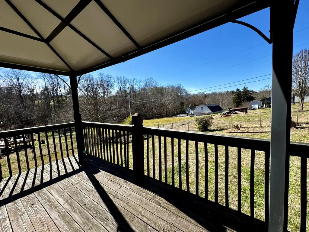 98 Enchanted Court Somerset KY 42503