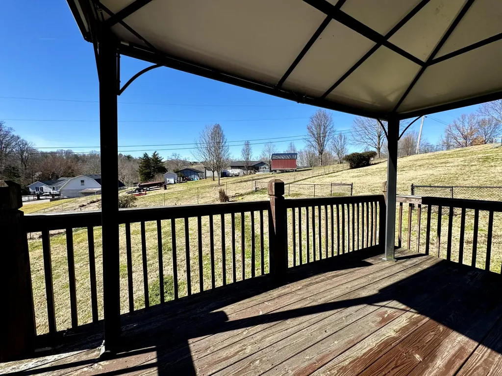 98 Enchanted Court Somerset KY 42503