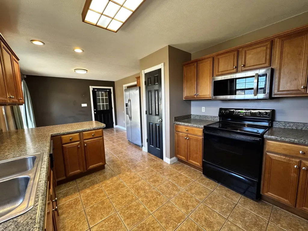 98 Enchanted Court Somerset KY 42503