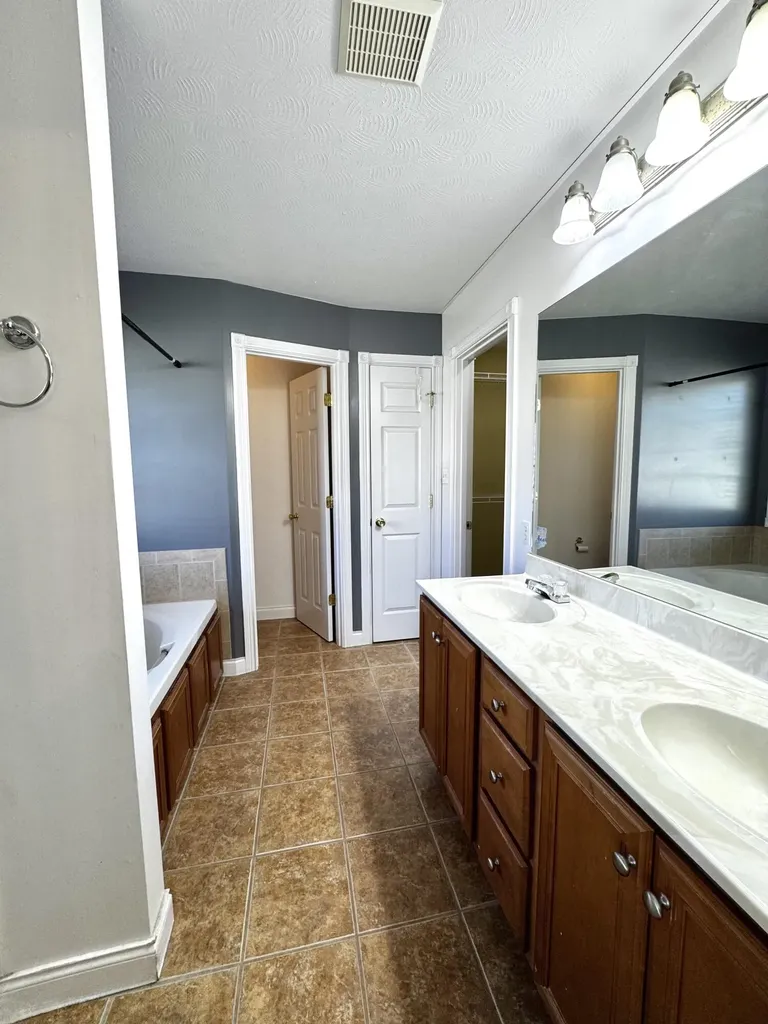 98 Enchanted Court Somerset KY 42503
