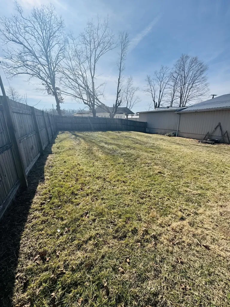 1272 Ky-490 East Bernstadt KY 40729