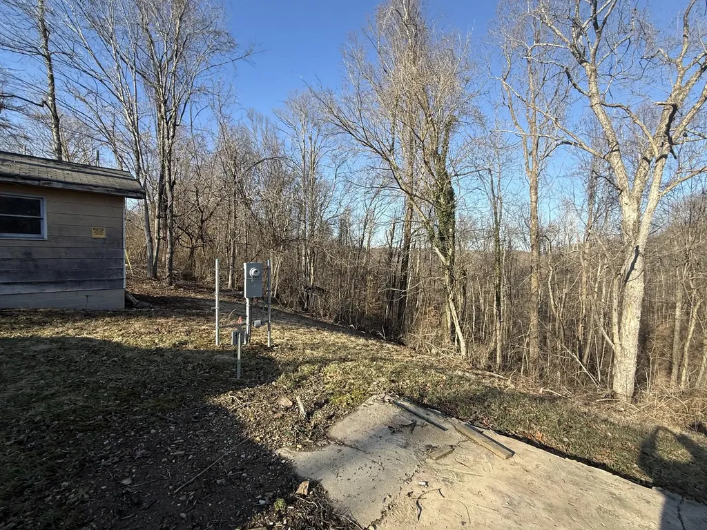 41 Reynolds Road Mckee KY 40447