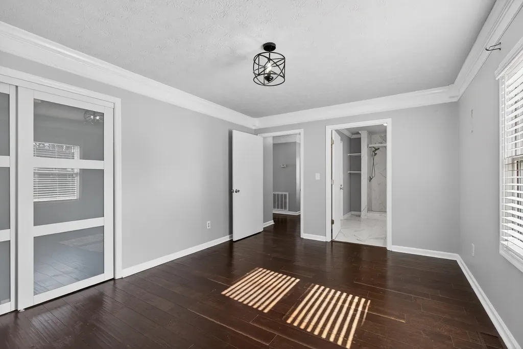 402 S Elmarch Avenue Cynthiana KY 41031