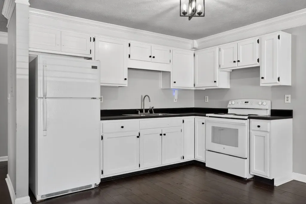 402 S Elmarch Avenue Cynthiana KY 41031