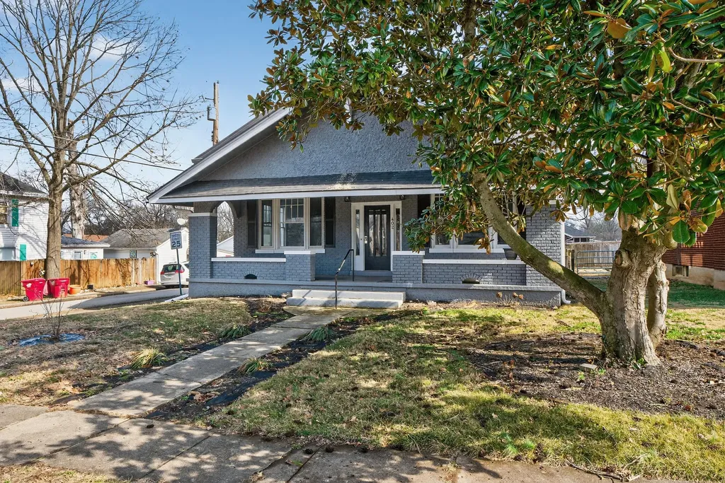 402 S Elmarch Avenue Cynthiana KY 41031