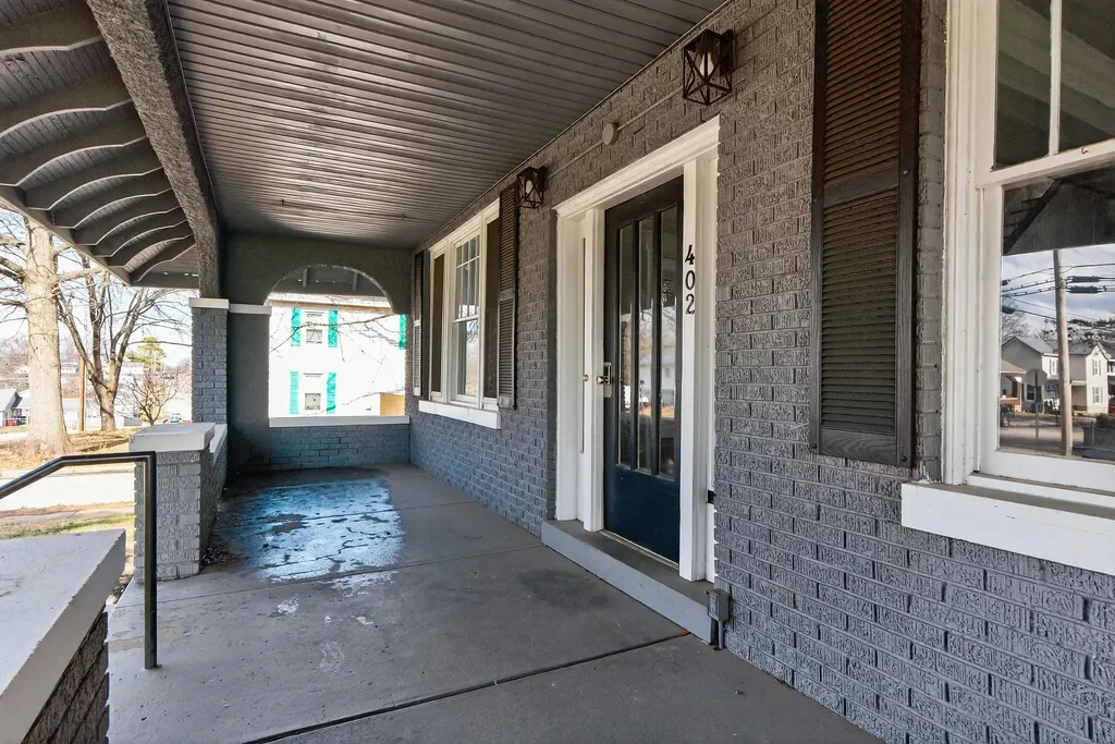 402 S Elmarch Avenue Cynthiana KY 41031
