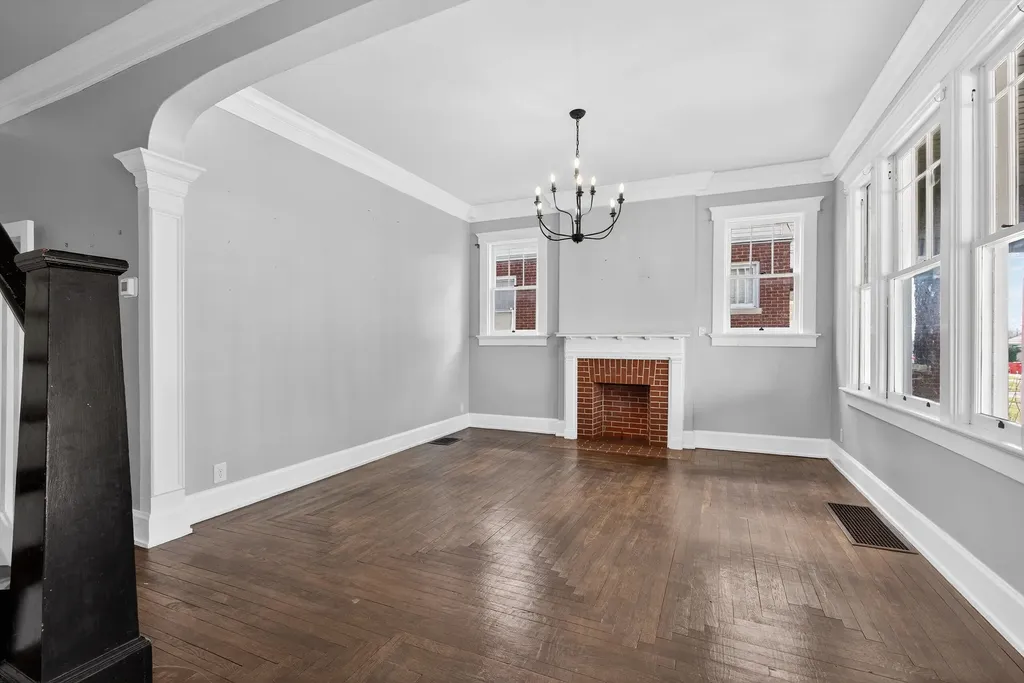 402 S Elmarch Avenue Cynthiana KY 41031