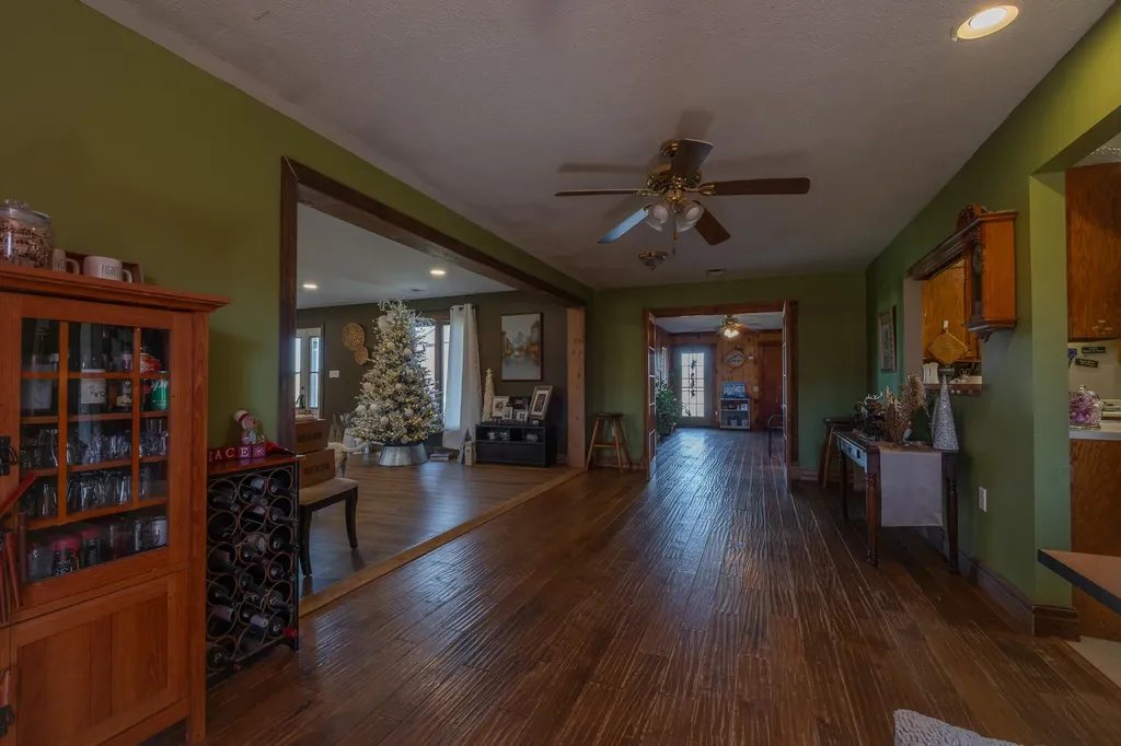 731 Bee Lick Creek Road Somerset KY 42503