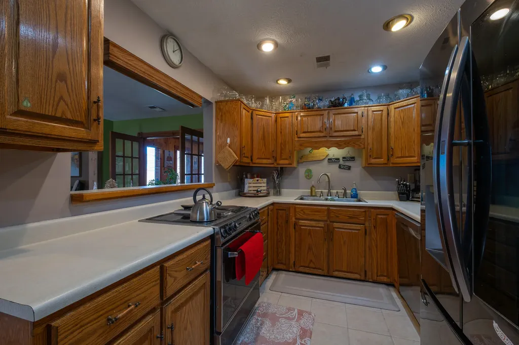 731 Bee Lick Creek Road Somerset KY 42503
