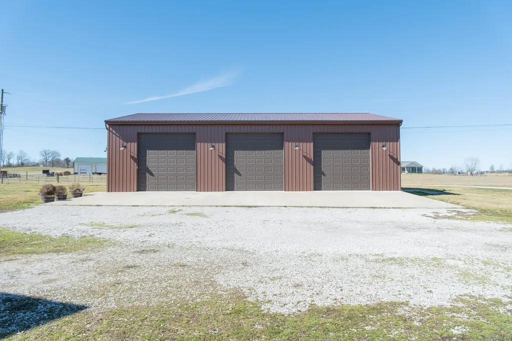 731 Bee Lick Creek Road Somerset KY 42503
