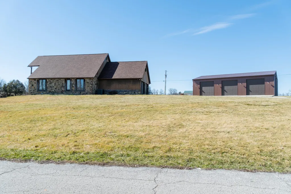 731 Bee Lick Creek Road Somerset KY 42503