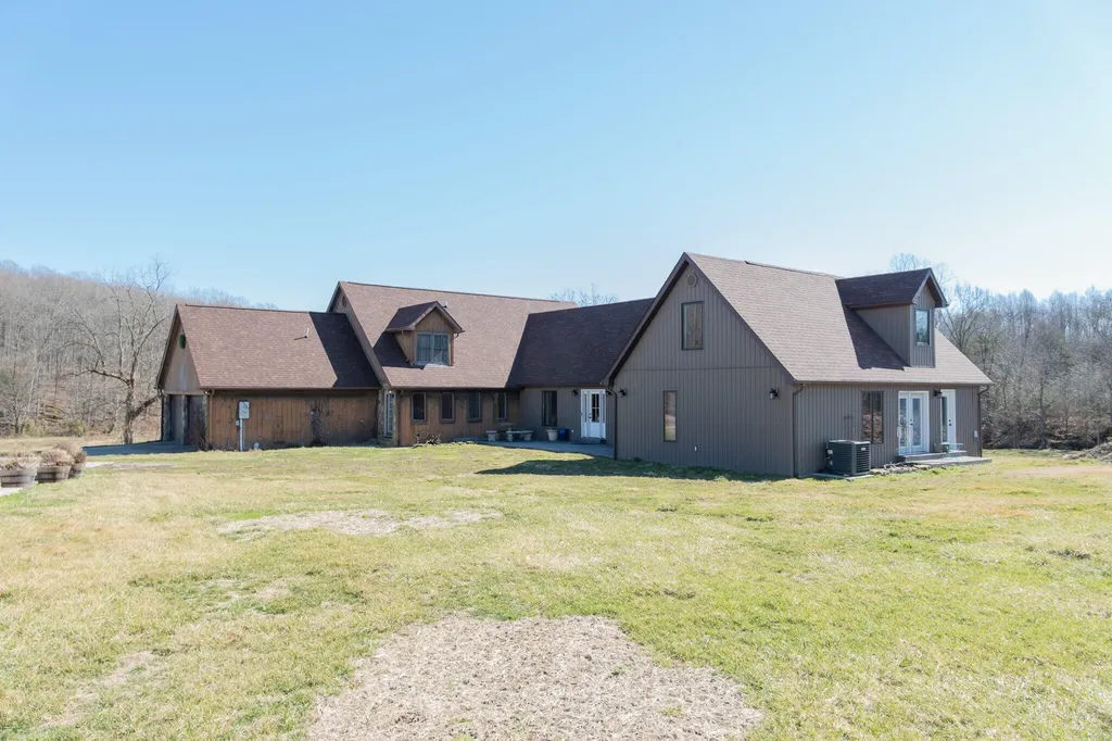 731 Bee Lick Creek Road Somerset KY 42503