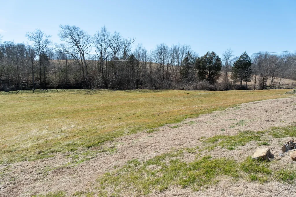 731 Bee Lick Creek Road Somerset KY 42503