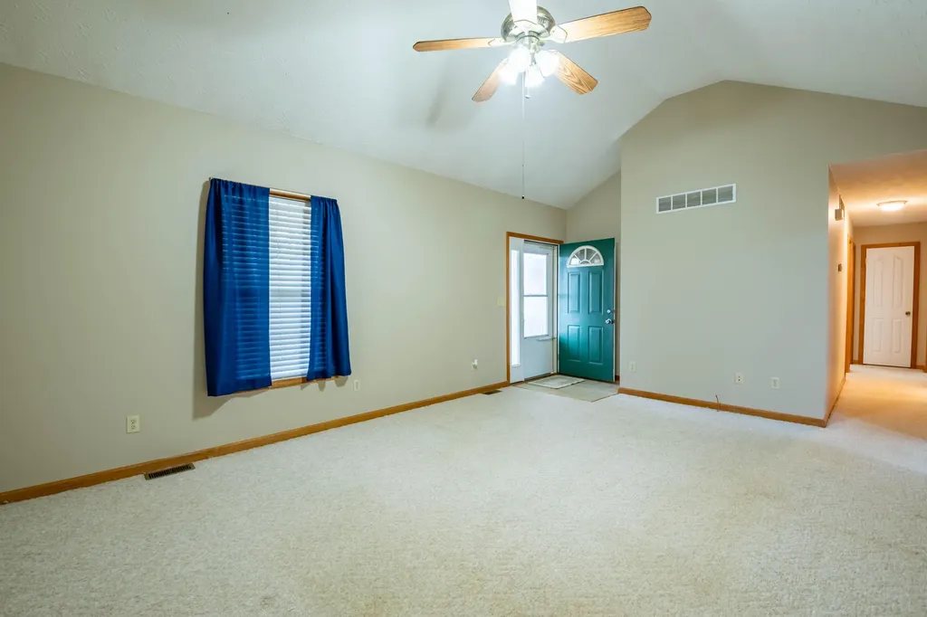 10 Nelson Drive Hustonville KY 40437